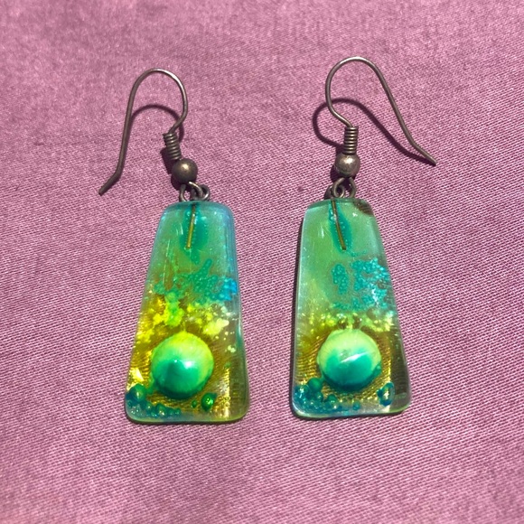 Green glass earrings - Picture 1 of 2